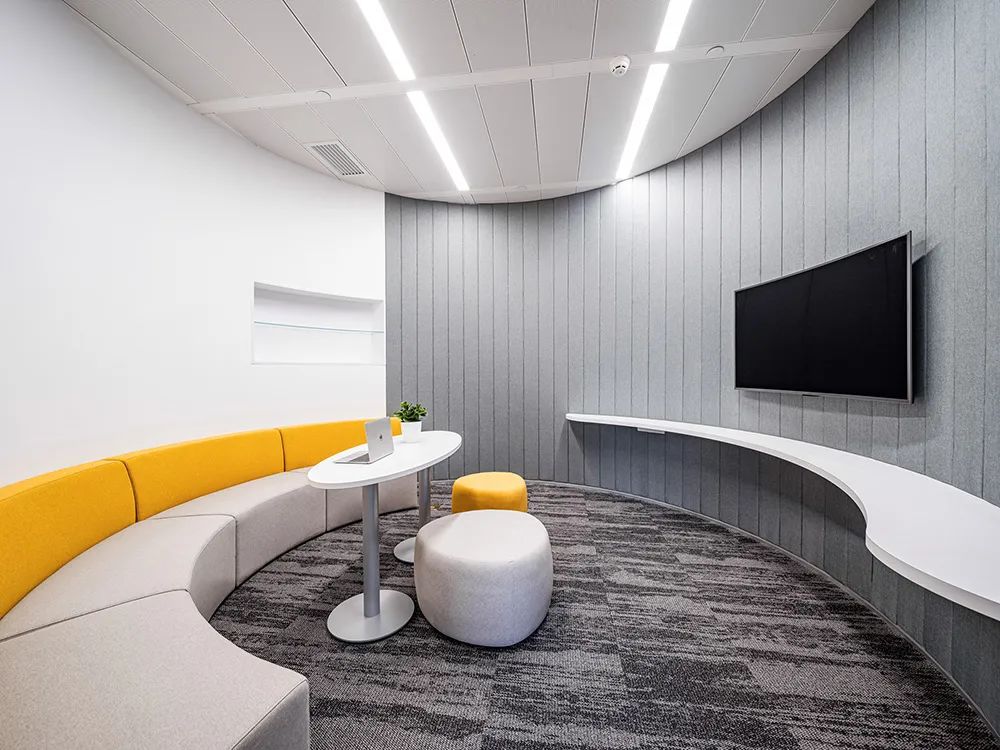 ���ڌ��֘��b�ް��������⹤�I�L�b����l�o���`��